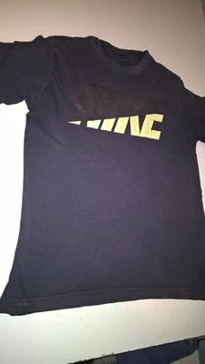 Tee-shirt manches courtes "NIKE" (taille L) - Photo 1/3