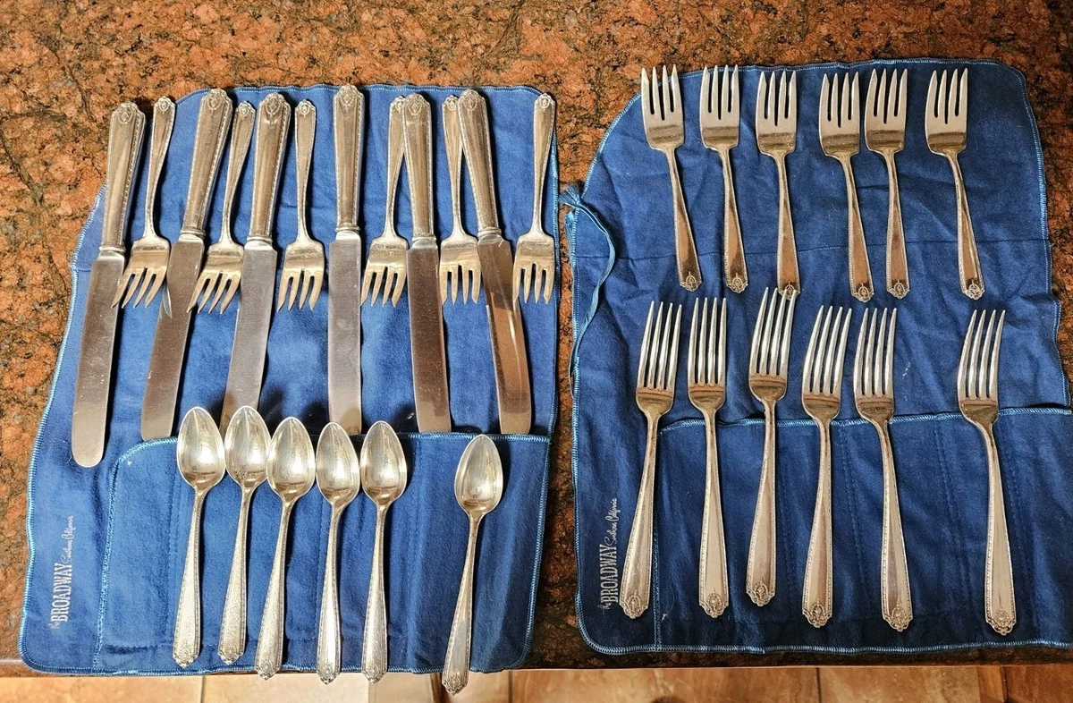 Wallace Flatware-Place Setting Antique US Silver-Plated Flatware