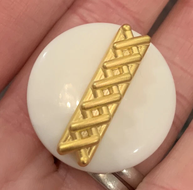 5 X Round Gold & White Plait Shell /Shank Buttons Iridescent 28mm - Image 4 of 4