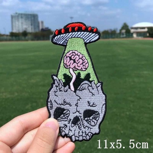 Alien UFO Patch-Heat-Adhesive Embroidered Iron On Patches Clothing DIY Accessory - Picture 9 of 33