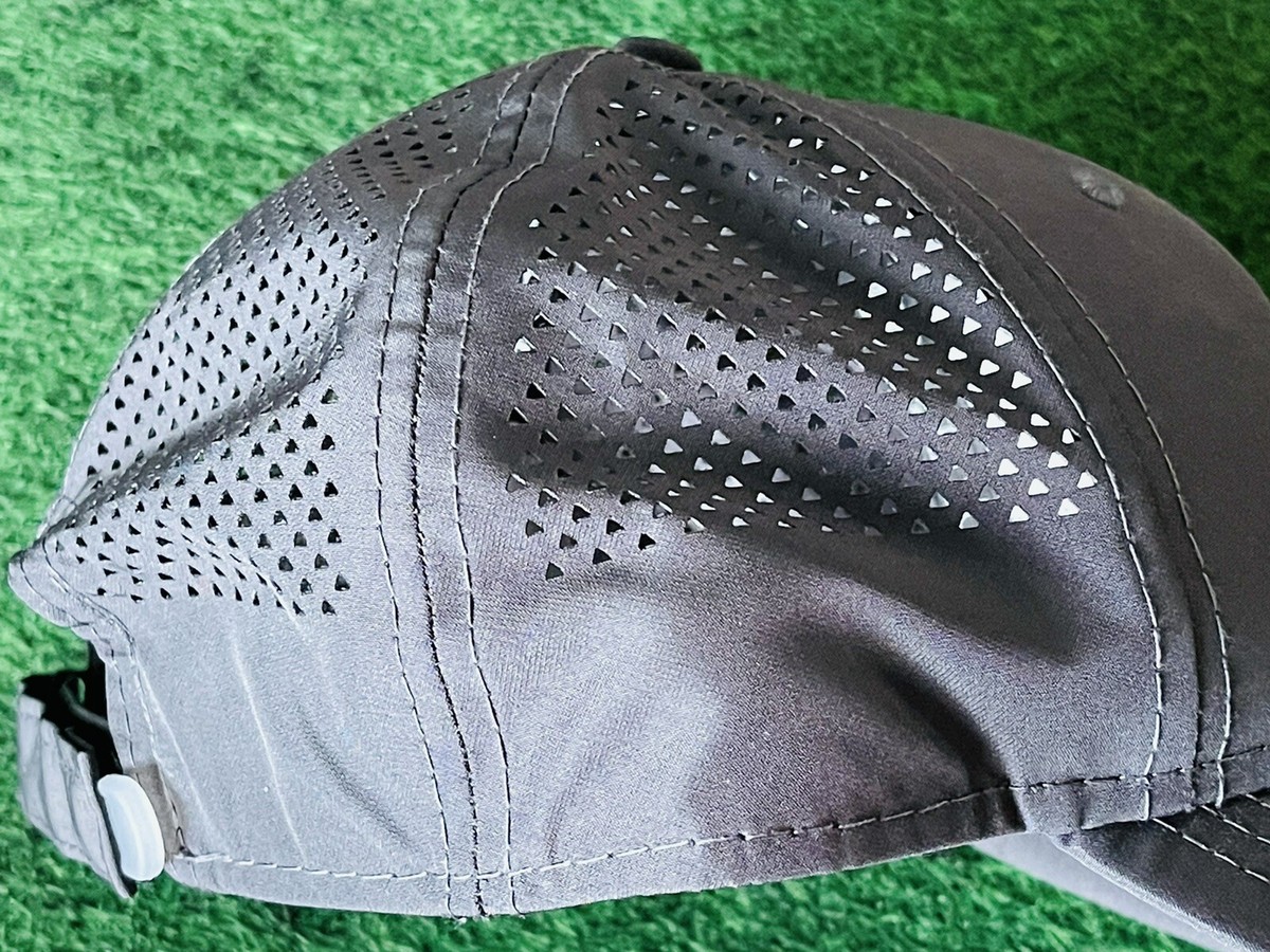 Golf Blinder New Era Perforated Performance 9FORTY Graphite