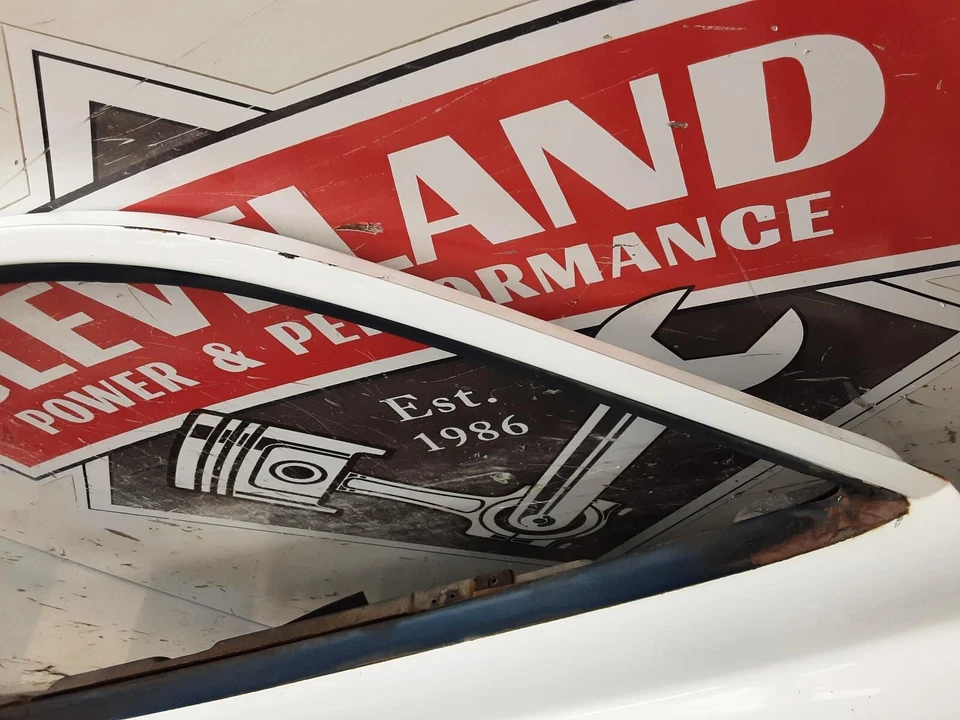 Cadillac Series 62 1948 sedán de 4 puertas OEM pasajero derecho puerta delantera carcasa blanca Foto 4 de 4