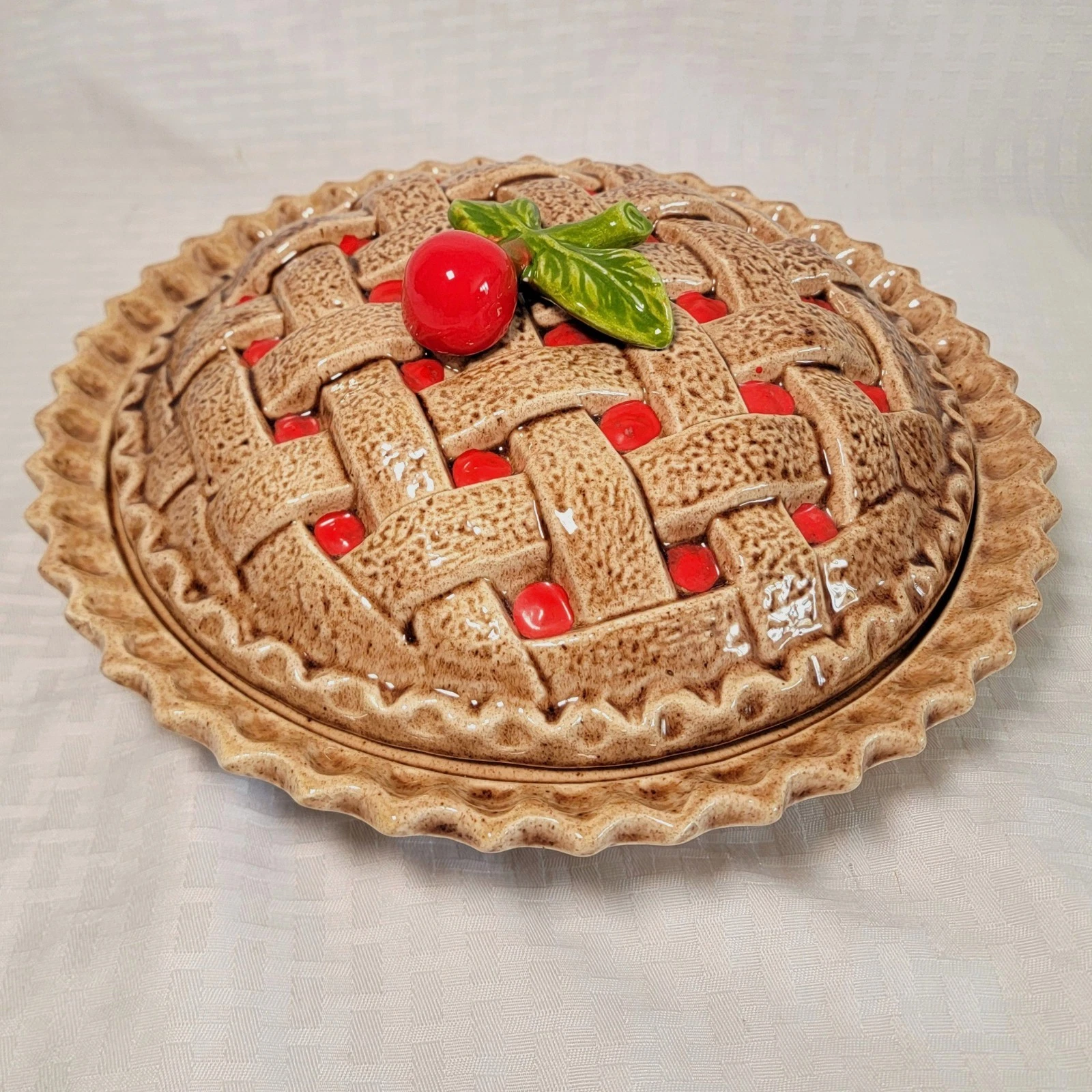 Vintage Ceramic Pie Keeper Dish with Lid - VGC
Opens in a new window or tab