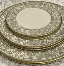 Lot Of 6 Gorham Lorenzo De Medici Plates 2 Dinner, 2 Salad, 2 Bread & Butter