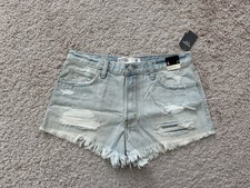 NWT Abercrombie  Fitch Y2K Women's High Rise Distressed Cut Off Short Size 4/27
