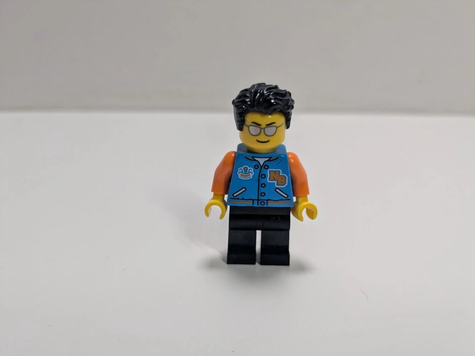 LEGO Ideas 40448 Vintage Car, photo 2 of 5