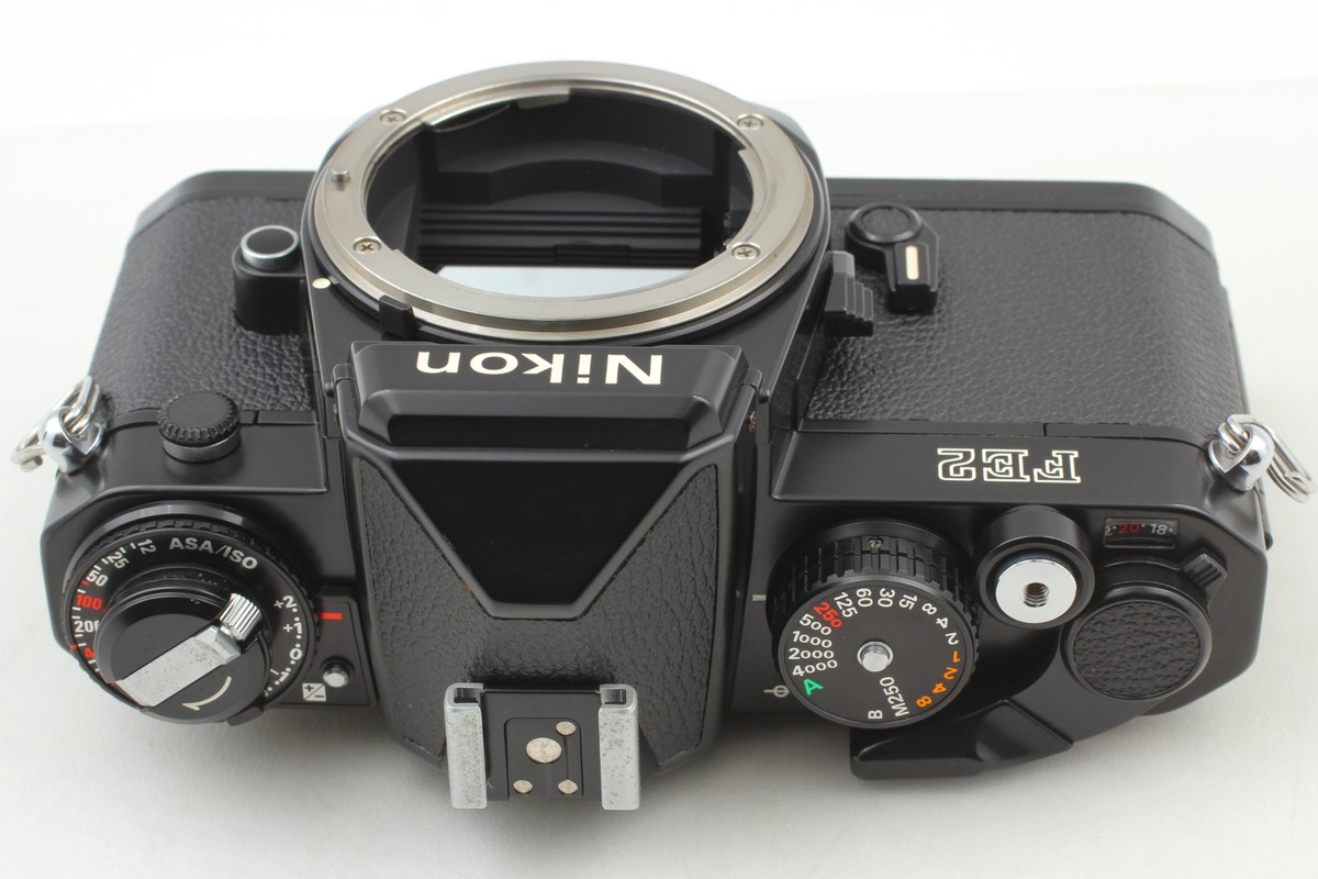 綺麗 Nikon FE2 Ai-S 50mm F1.8 Nikon FE2 AI-S 50mm f1.8 Silver Film Camera Very Good