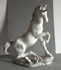 Nuovo Prezzo - Lladro Unicorno Magico. Foresta Incantata. Pezzo Privilege. Senza scatola.