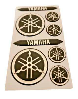 3D DOMED Yamaha FAHRRAD RUNDE AUFKLEBER ABZIEHBILD SCHWARZ/SILBER VOLLSET GABELN/TANK