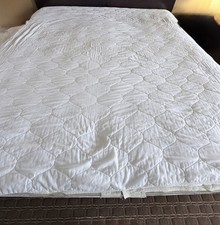 New 4 Pack Registry White King Size Mattress Pads 15 cases total sold separately