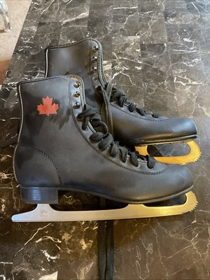 Vintage Men s Size 10 Black Figure Skates w/ Canadian Maple Leaf Logo