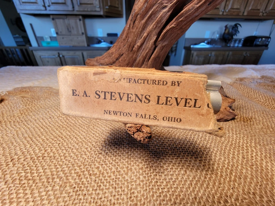 Antique Stevens Pocket Level & Origional Box - Image 2 of 4