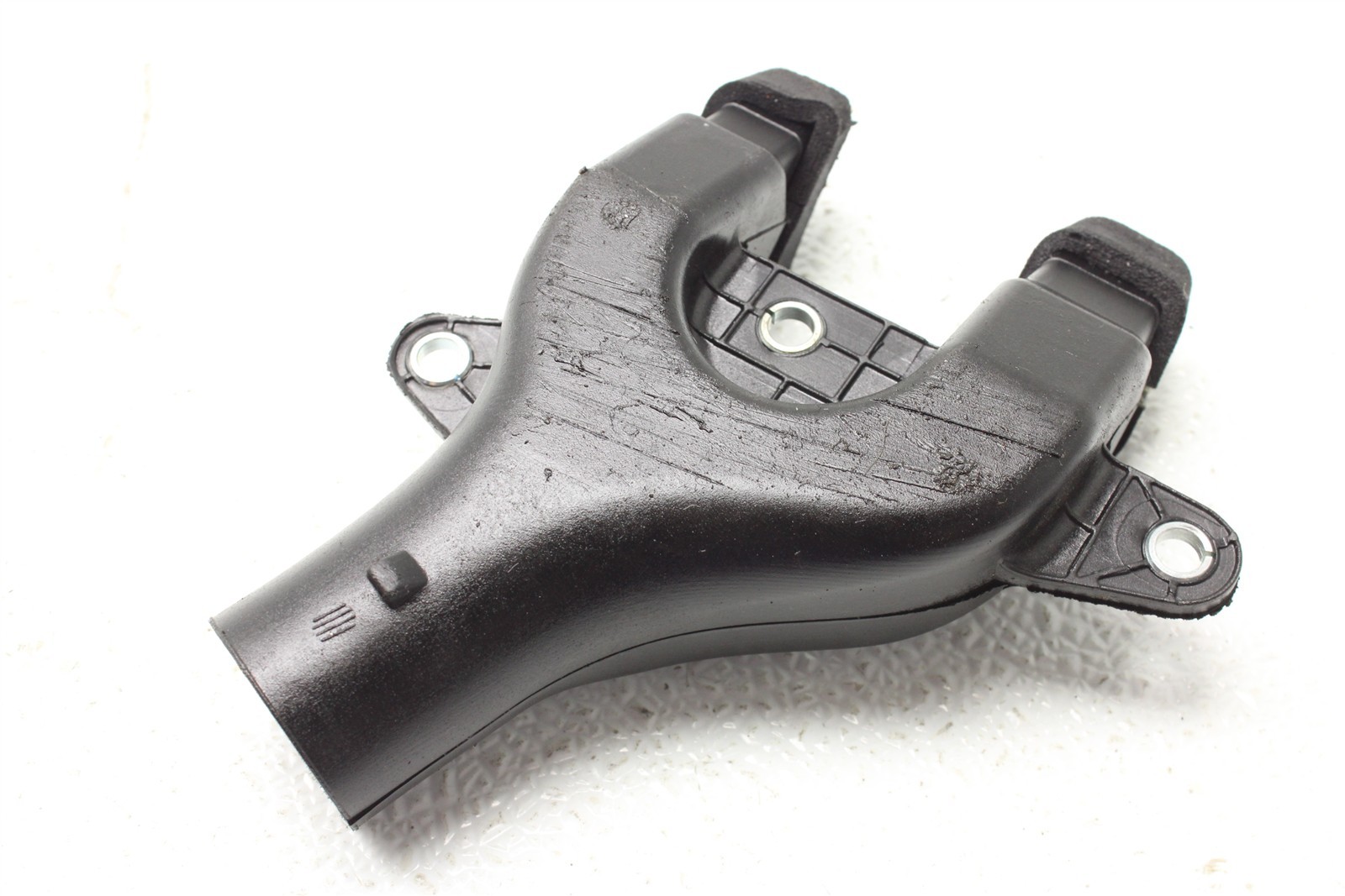 McLaren Artura 2022-2025 Air duct P/N 16JA322CP