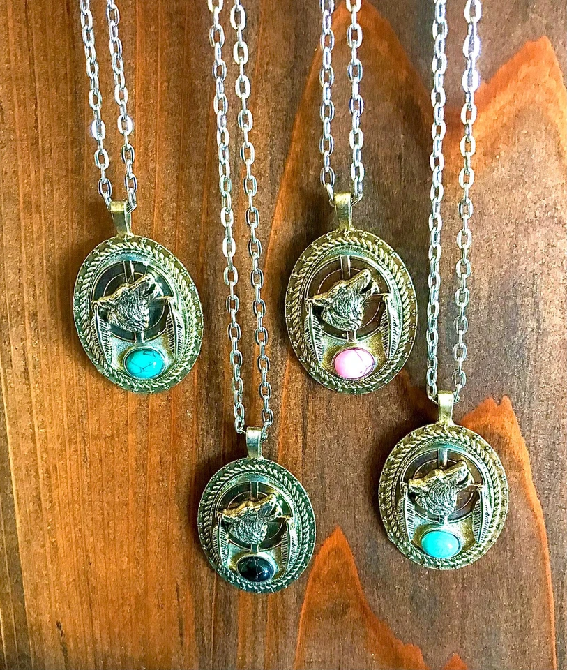 Collar Colgante Lobo | Lobo Aullador Hombre o Mujer Piedra Sintética Foto 3 de 4