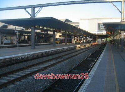 PHOTO  NEW LOOK FOR READING STATION PLATFORMS 2 AND 3.  FOR A VIEW OF PLATFORMS