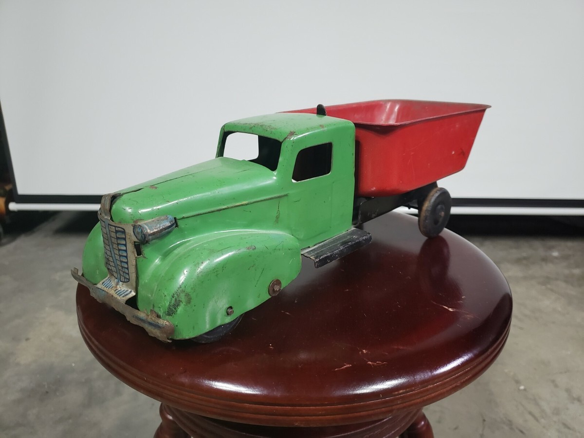 ANCIENNE VOITURE TÔLE à friction EUR 25,00 - FR