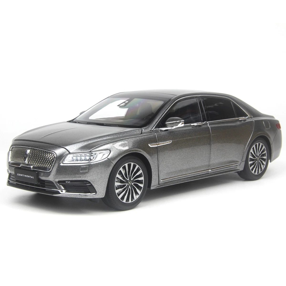 Lincoln Plastic 1:18 Scale Diecast & Toy Vehicles for sale | eBay