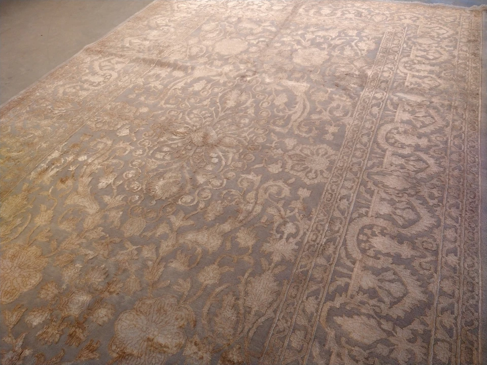 6x10' High Quality Rug Hand-knotted Wool and Silk Two Tone Silver #F-5711 - Image 4 of 4