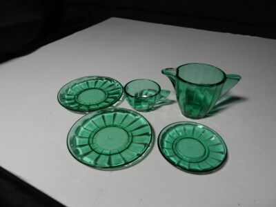 Akro Agate Toy Dishes 5 Pieces Interior Panel Jade Trans Optic ca 1935-1938 TM