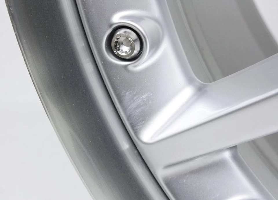 4F4-071-498-666 OEM Audi A6, S6 18 Inch Wheel (Minor Scratches) - Image 3 of 4