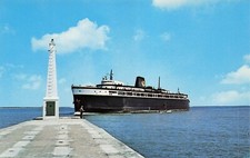 Manitowoc Wisconsin City of Midland Steamer Ship Pier Harbor Vtg Postcard E26