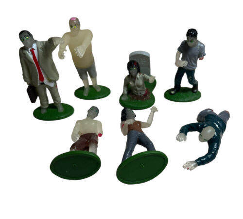 Glow In The Dark Flesh Eating Zombies 2013 Accoutrements Playset Halloween Lot 7 - Picture 1 of 5