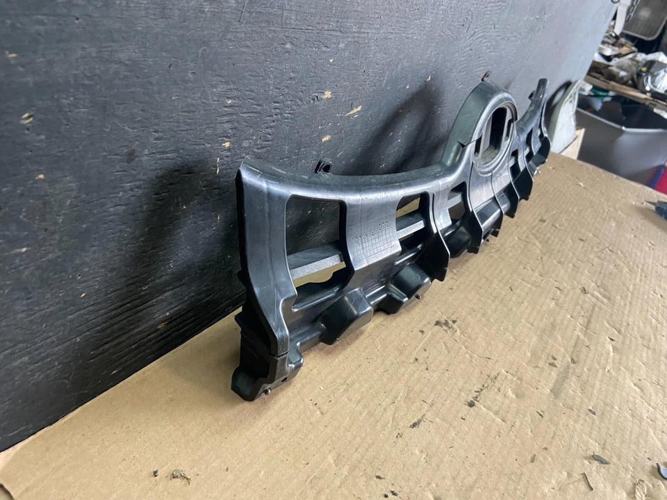 Soporte de rejilla central para Hyundai Veracruz 2007 a 2011 OEM O8104 DG Foto 3 de 4