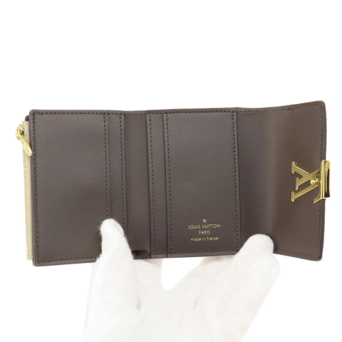 LOUIS VUITTON M68747 Bifold Wallet with Coin Pocket Capucines 