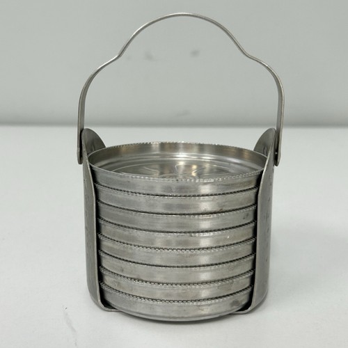 "Juego de 8 posavasos de aluminio MCM con bandeja barra de bebidas en relieve con flores de margarita de 3"" de ancho" - Imagen 2 de 16