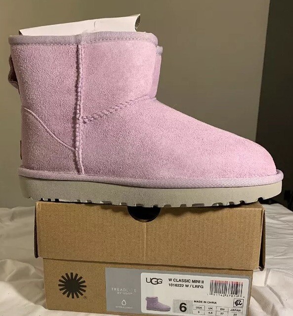 prosthetic feet in sandals