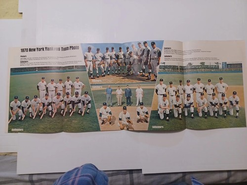 1970 New York Yankees Yearbook Roster from 6/1/70 Team Foldout - Picture 9 of 9