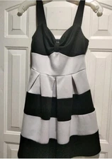 Rue 21 Skater Dress Size M Juniors Black White