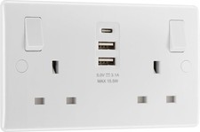 BG Electrical 15W Double Switched Power Wall Plug Socket with Two Type A and Si