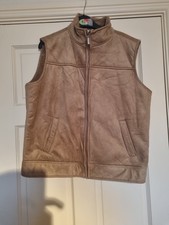PURE & NATURAL SZ MED/48IN CHEST TAN SUEDE FEEL GILET CURLY FLEECE LINING