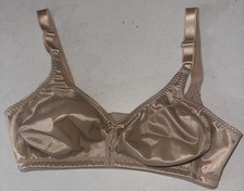 Bali Classic Support Wirefree Cool Comfort Bra Nude 36C Beige Sateen NWoT