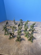 MARX LOT Of 20 54mm G.I.'s MARINES PLAYSET FIGURES GREEN BATTLEGROUND