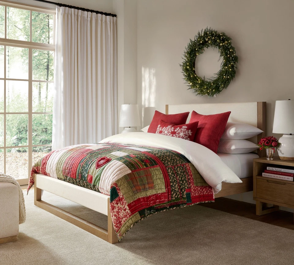 Edredón reversible Potterybarn Holiday Love - King/Cal. King & 2 King Sham Foto 3 de 4
