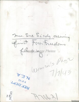 1943 Photo Mrs Siady Sewing First Four Freedoms Flag Dress Pinned