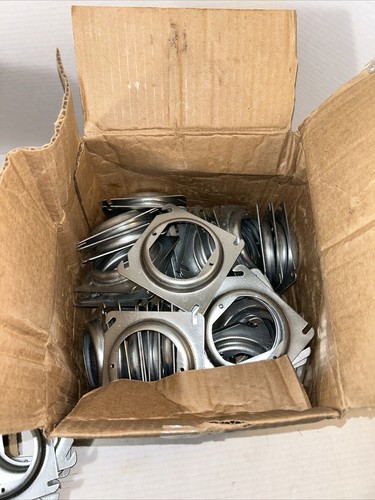 100) Eaton Crouse-Hinds Outlet Box Covers 4” TP477 *Value Bundle of 100 Covers* - Picture 2 of 8