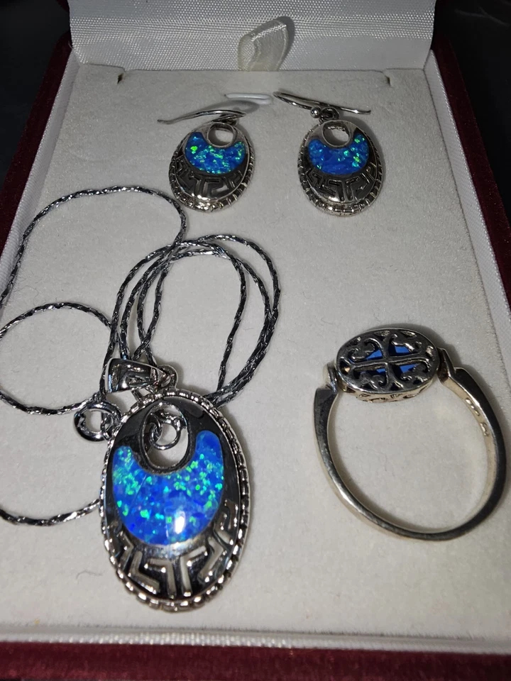 Juego de collar de piedra de ópalo natural estilo vintage para mujer.  Foto 4 de 4