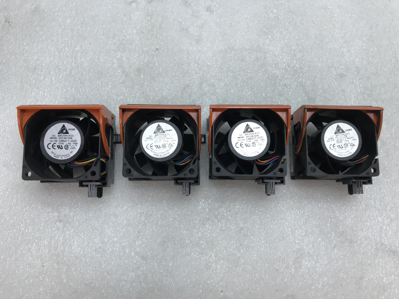 Lot of 4 Dell PowerEdge 2950 12V FAN Delta DC Brushless PFC0612DE YW880 PR272
