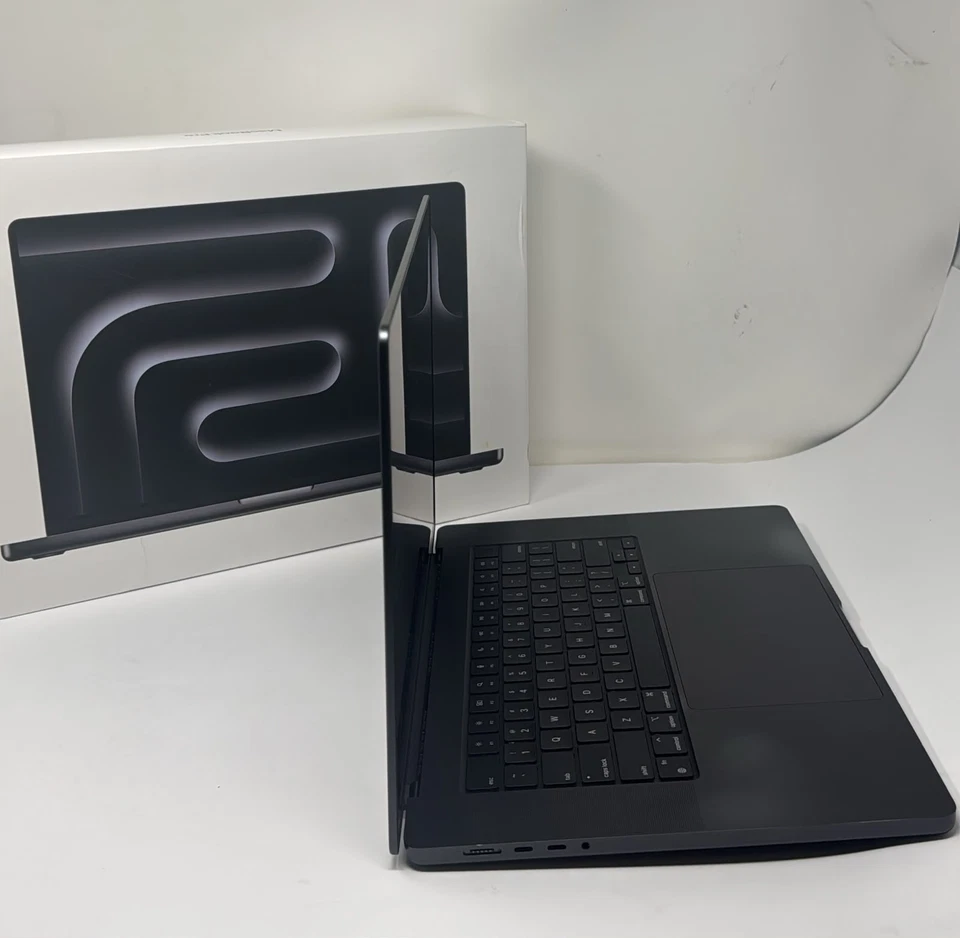 Apple MacBook Pro 16" M3 Pro · 18GB · 512GB, foto 3 di 5