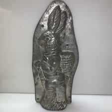 Vintage Schokoladenform Hase auf Kilometerstein - 34 cm hoch!