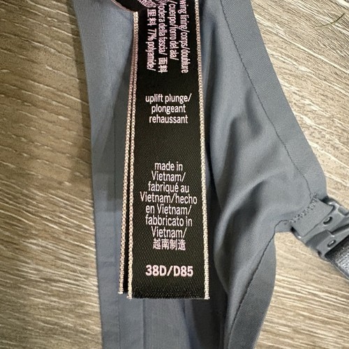 Victoria’s Secret Uplift Plunge Bra 38D Gray Metal Logo Multiway - Picture 8 of 8