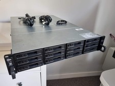 Synology Rackstation RS2418+ NAS a 12 baie con tutti i caddie, 10 GbE e 4 TB di archiviazione