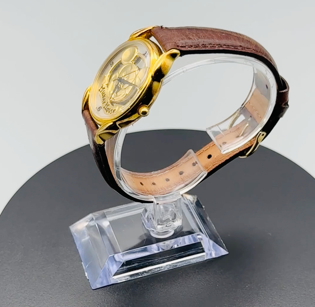 Vintage Disney Store Mickey Mouse Watch Gold Tone 3D 