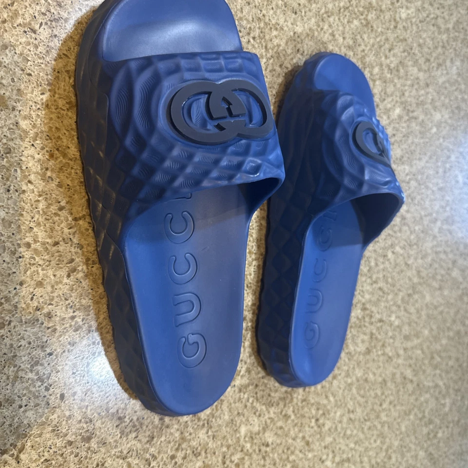 BLUE GUCCI SLIDES SIZE 42 US 9 - Image 4 of 4