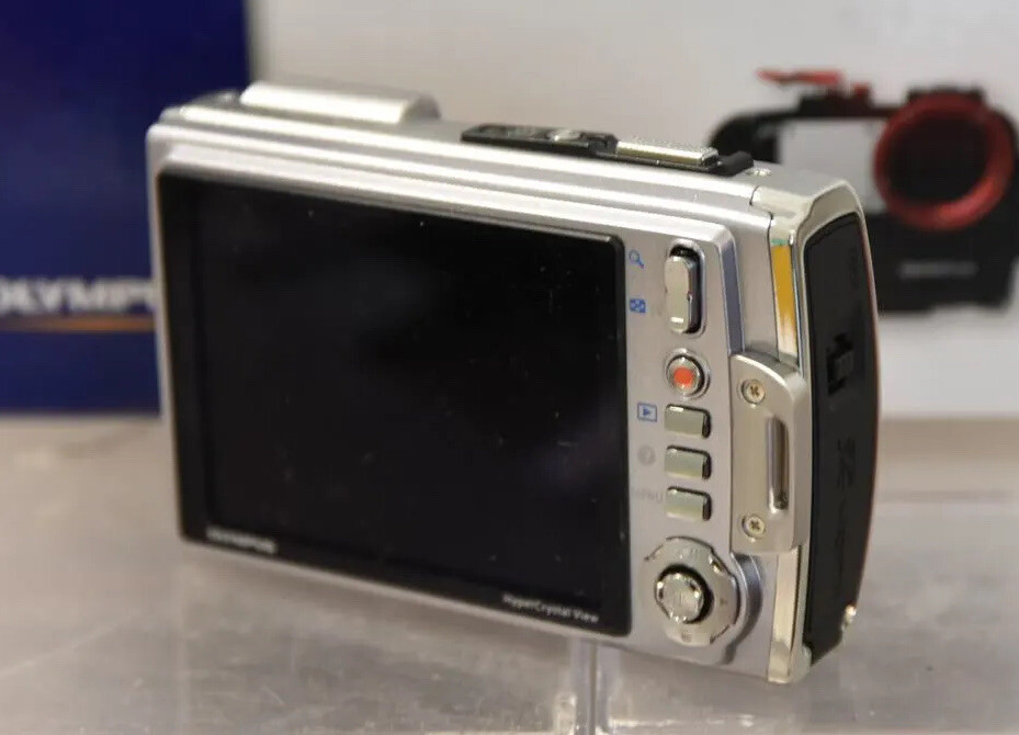 Compact Digital Camera Olympus Tough TG-610 TG610 Water