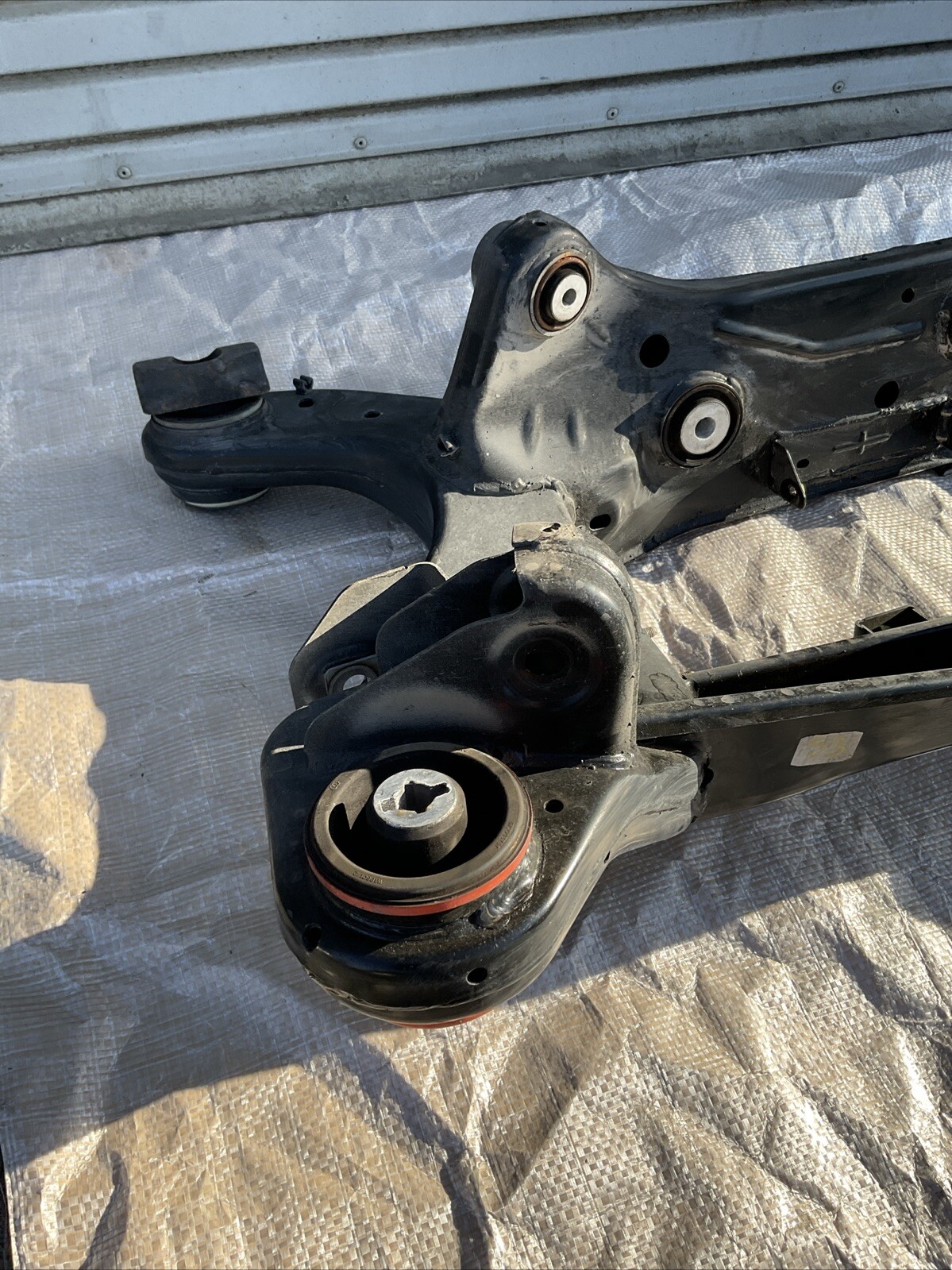 2014 - 2024 MASERATI QUATTROPORTE REAR SUBFRAME UNDERCARRIAGE OEM 06700075690