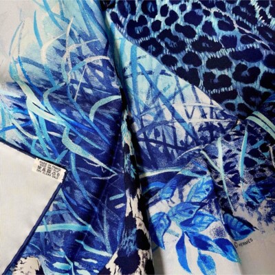 Hermes Scarf PANTHERA PARDUS 90 cm silk blue Leopard animal Carre
